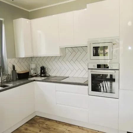 New, Large For 10 People