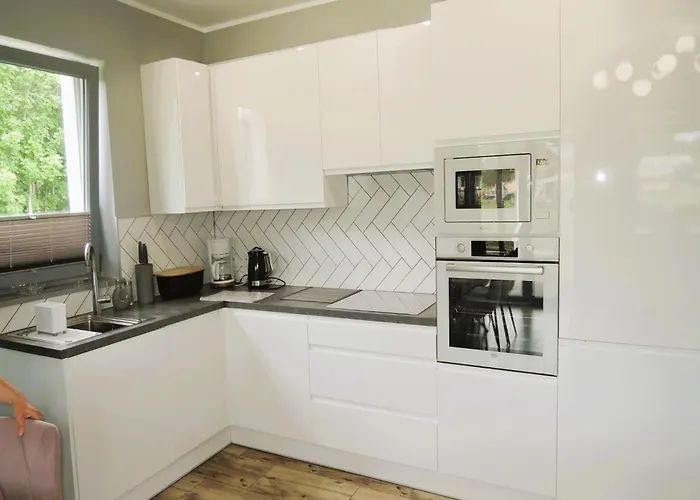 New, Large For 10 People