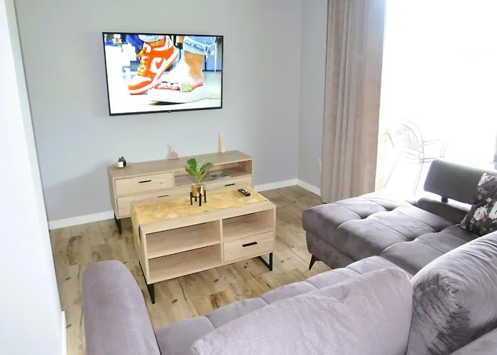 New, Large For 10 People Колчево